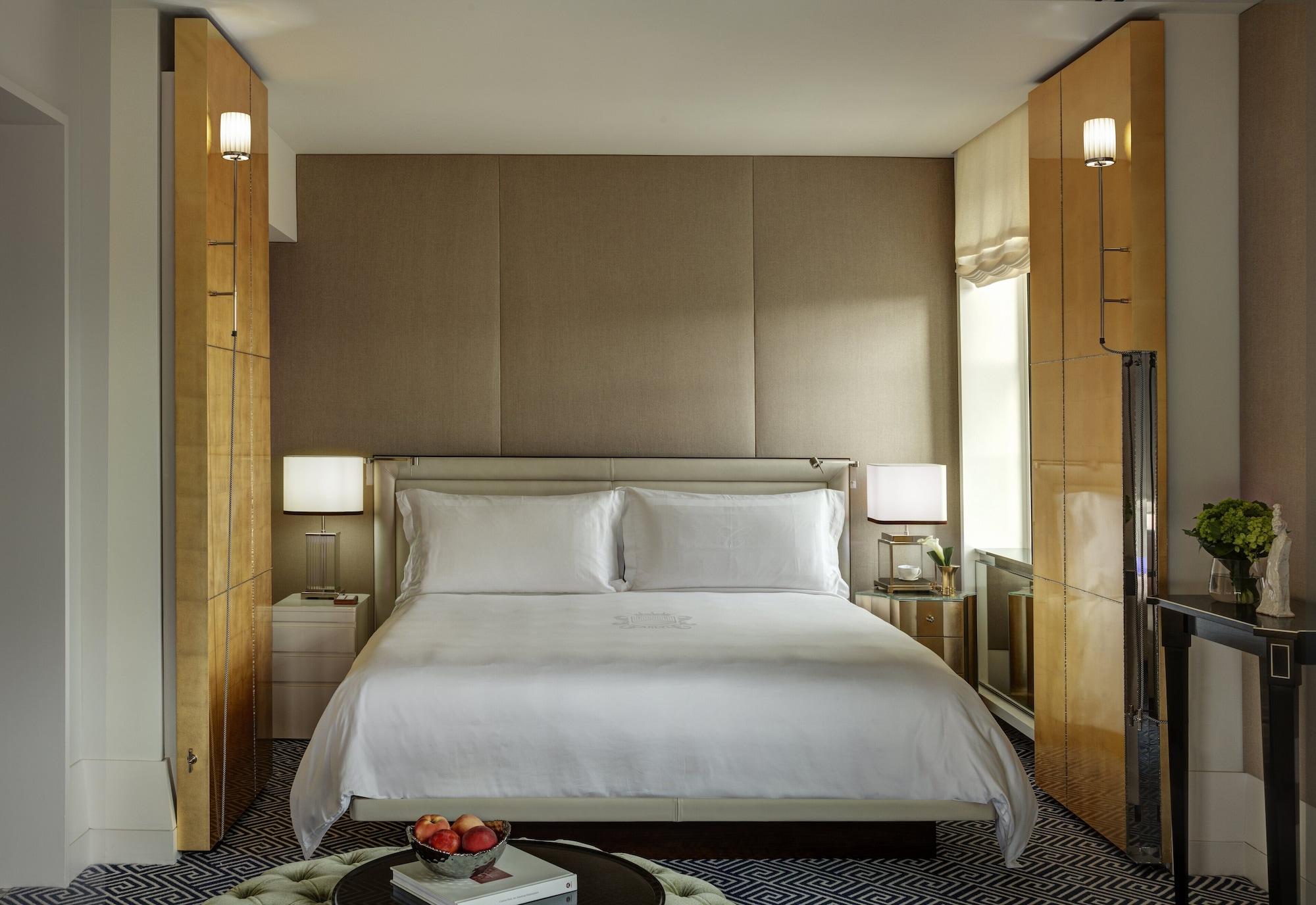 The Carlyle, A Rosewood Hotel Ню Йорк Екстериор снимка