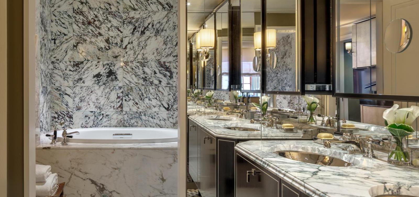 The Carlyle, A Rosewood Hotel Ню Йорк Екстериор снимка